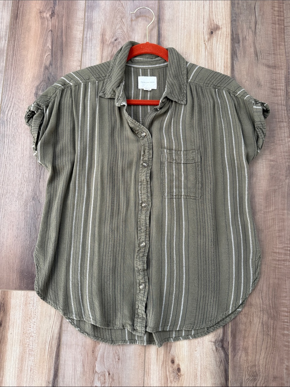 American Eagle Short Sleeve Button Down XS